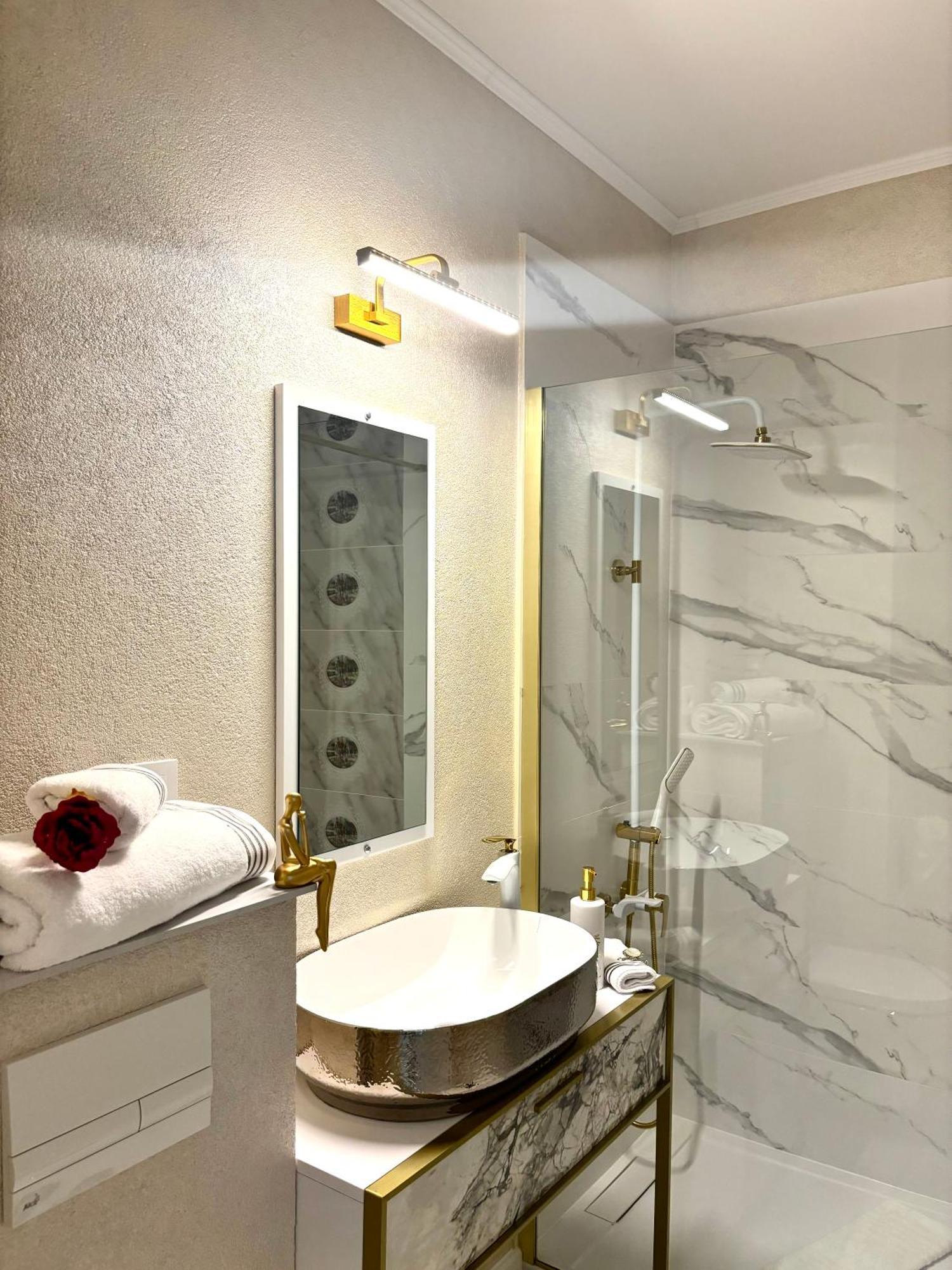 קלוז'-נאפוקה Aquilla Tower Apartment 8Th Floor מראה חיצוני תמונה
